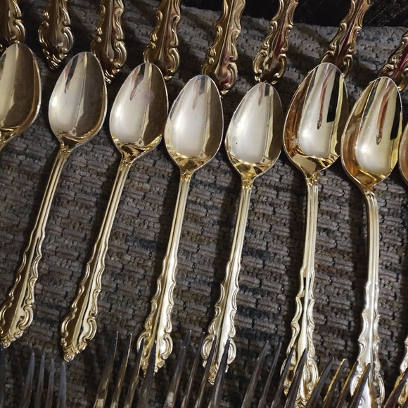 Rogers Golden Melody Flatware Set Gold Electroplated Stainless Steel 34pcs - Picture 5 of 16